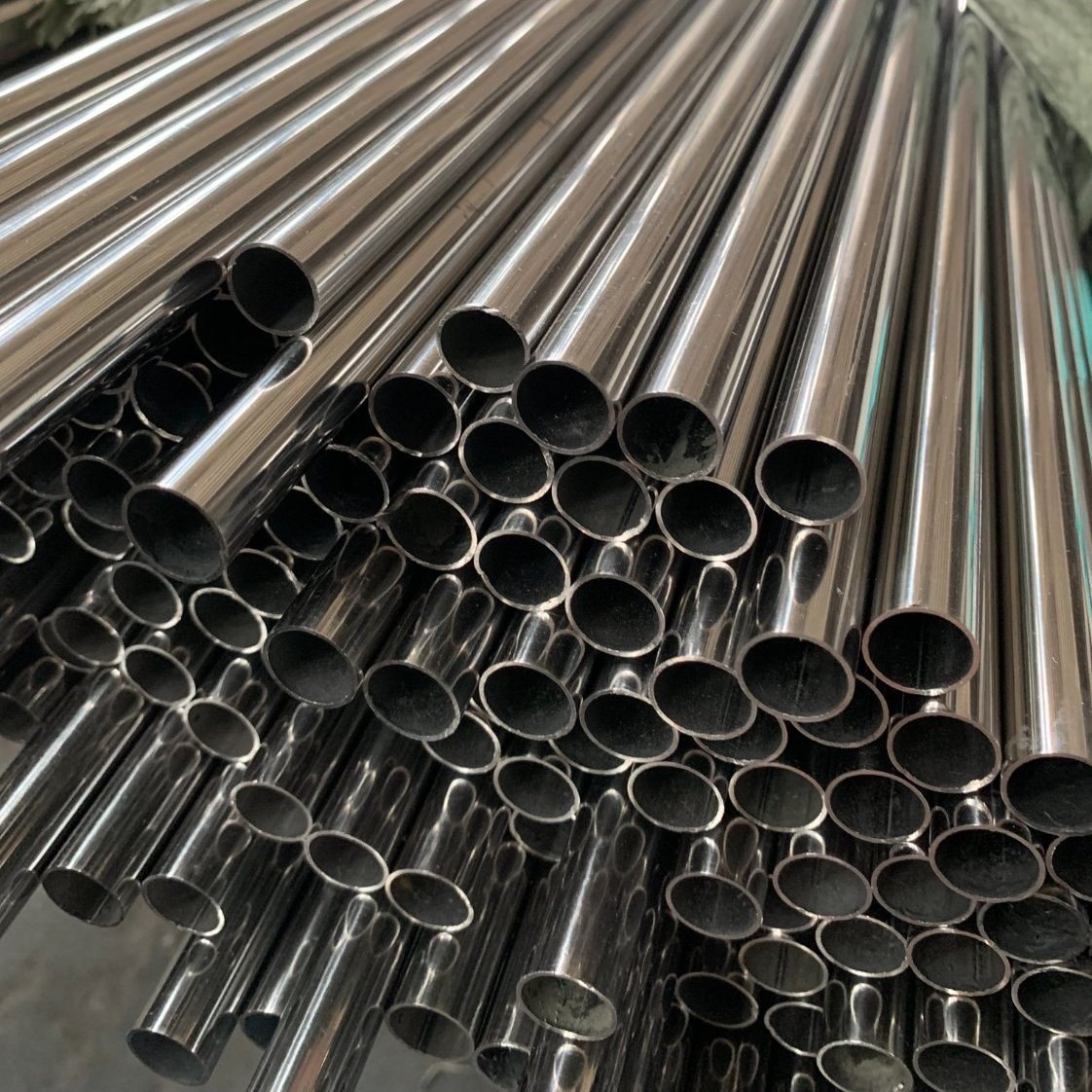 316l-stainless-steel-welded-pipe.jpg